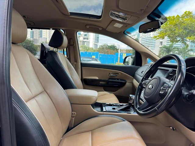 Second-hand 2020 Kia Carnival Limousine for sale in Hyderabad-11