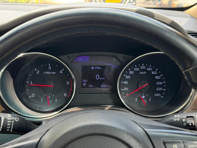 Second-hand 2020 Kia Carnival Limousine for sale in Hyderabad-10