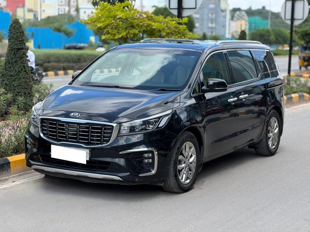Second-hand 2020 Kia Carnival Limousine for sale in Hyderabad-4