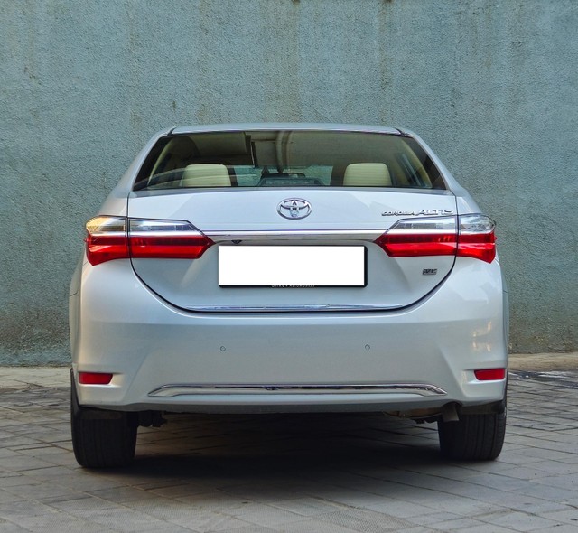 Toyota Corolla Altis 1.8 VL CVT Second-hand 2019 Toyota Corolla Altis 1.8 VL CVT for sale in Mumbai-2