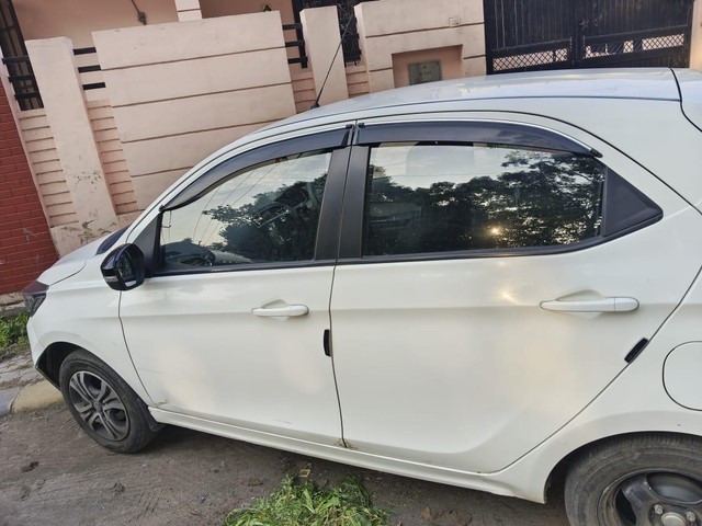 Second-hand 2024 Tata Tiago XT for sale in Roorkee-3