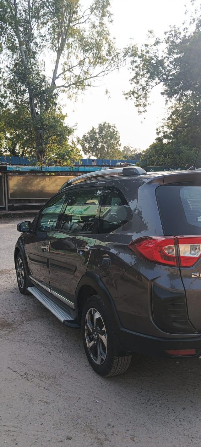 Second-hand 2017 Honda BR-V i-VTEC VX MT for sale in New Delhi-8