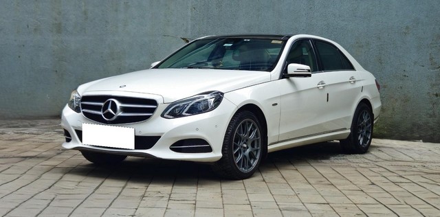 Second-hand 2017 Mercedes-Benz E-Class E350 CDI Avantgrade for sale in Mumbai-4