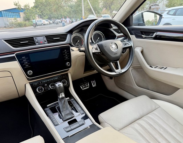 Skoda Superb LK 1.8 TSI AT Second-hand 2019 Skoda Superb LK 1.8 TSI AT for sale in New Delhi-12