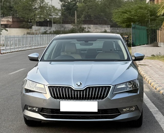Skoda Superb LK 1.8 TSI AT Second-hand 2019 Skoda Superb LK 1.8 TSI AT for sale in New Delhi-4