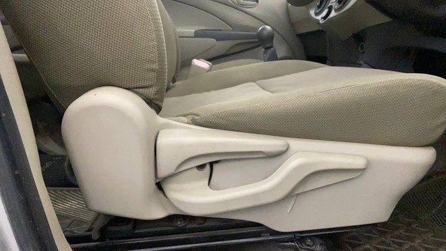 Second-hand 2015 Toyota Etios Liva G for sale in New Delhi-18