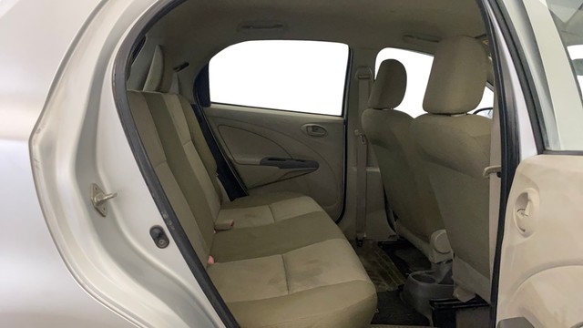 Second-hand 2015 Toyota Etios Liva G for sale in New Delhi-16