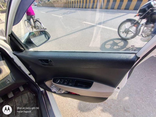 Second-hand 2018 Hyundai Grand i10 1.2 CRDi Magna for sale in Bareilly-7
