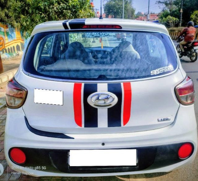 Second-hand 2018 Hyundai Grand i10 1.2 CRDi Magna for sale in Bareilly-1