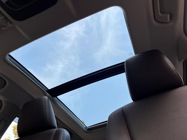 Second-hand 2023 Toyota Innova Hycross ZX Hybrid for sale in New Delhi-19