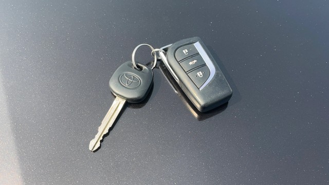 Second-hand 2019 Toyota Yaris J CVT for sale in Coimbatore-6