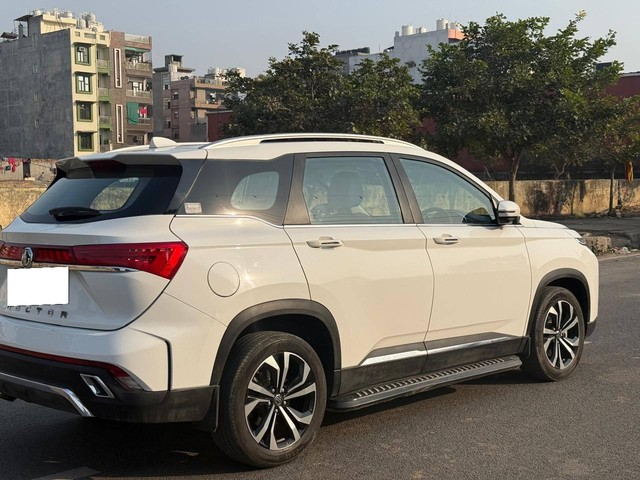Second-hand 2024 MG Hector BlackStorm CVT 2024-2025 for sale in New Delhi-2