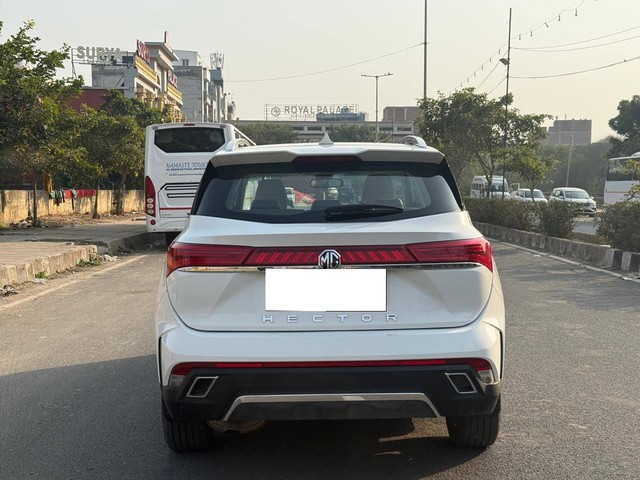 Second-hand 2024 MG Hector BlackStorm CVT 2024-2025 for sale in New Delhi-3