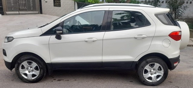 Second-hand 2015 Ford Ecosport 1.5 TDCi Trend BSIV for sale in Lucknow-3