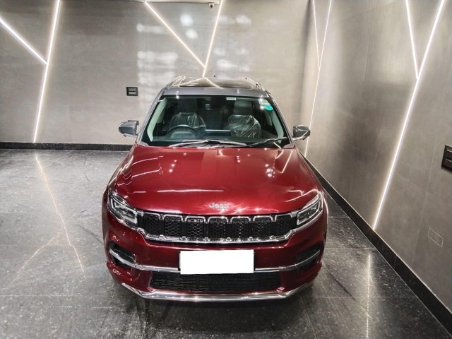 Second-hand 2023 Jeep Meridian Limited Plus AT for sale in New Delhi-4