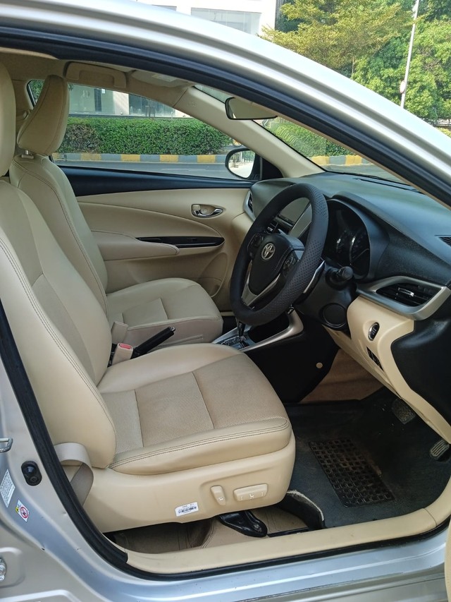 Second-hand 2018 Toyota Yaris VX CVT BSIV for sale in Ahmedabad-7