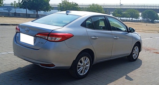 Second-hand 2018 Toyota Yaris VX CVT BSIV for sale in Ahmedabad-9