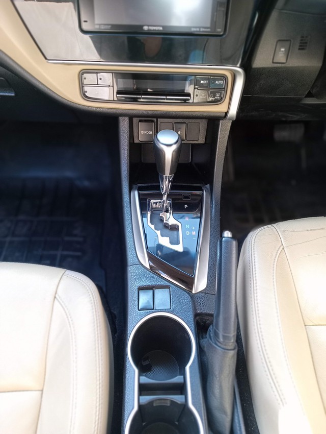 Second-hand 2018 Toyota Corolla Altis 1.8 VL CVT for sale in Kolkata-10