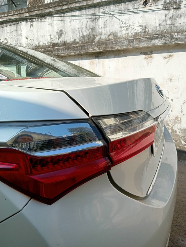 Second-hand 2018 Toyota Corolla Altis 1.8 VL CVT for sale in Kolkata-13