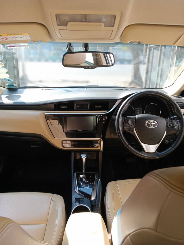 Second-hand 2018 Toyota Corolla Altis 1.8 VL CVT for sale in Kolkata-16