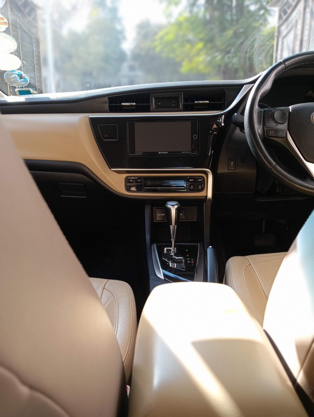 Second-hand 2018 Toyota Corolla Altis 1.8 VL CVT for sale in Kolkata-9