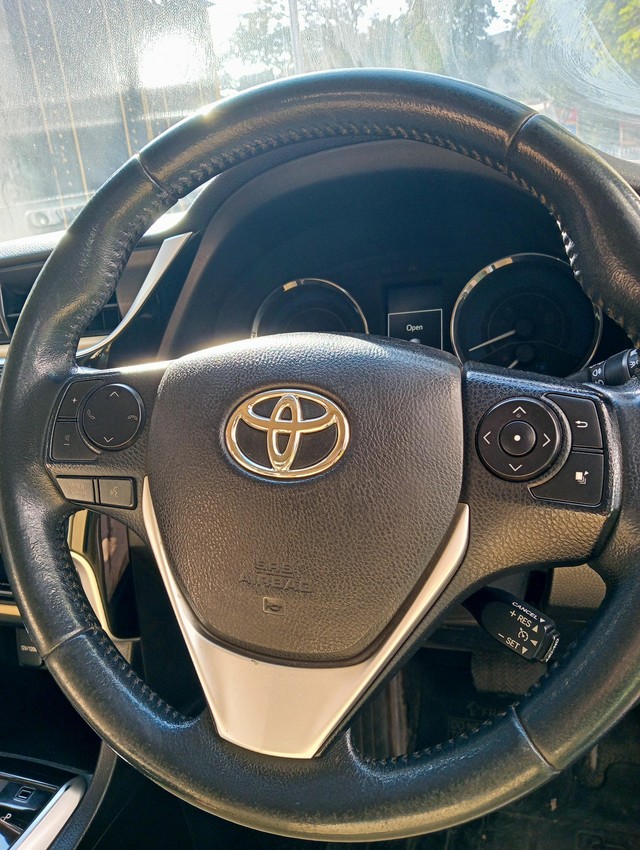 Second-hand 2018 Toyota Corolla Altis 1.8 VL CVT for sale in Kolkata-12