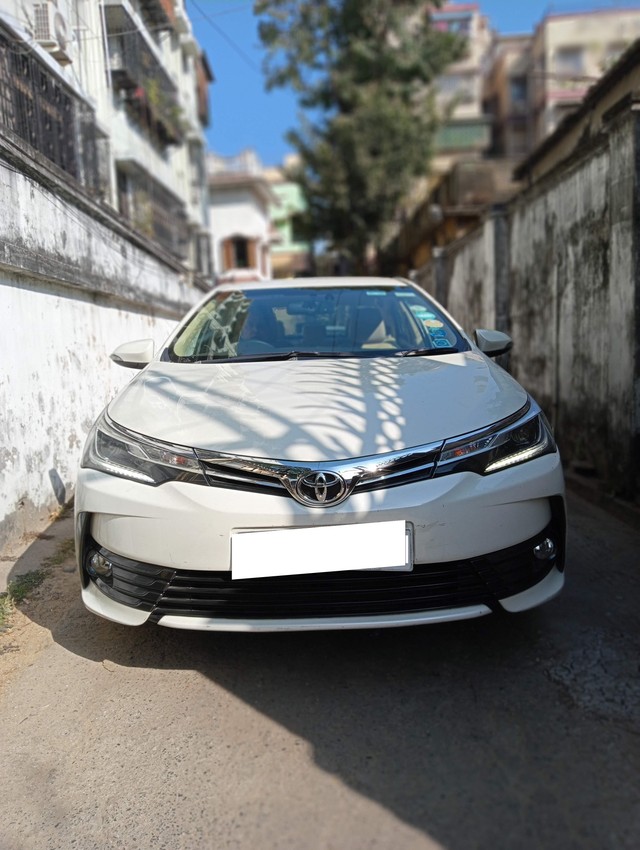 Second-hand 2018 Toyota Corolla Altis 1.8 VL CVT for sale in Kolkata-4