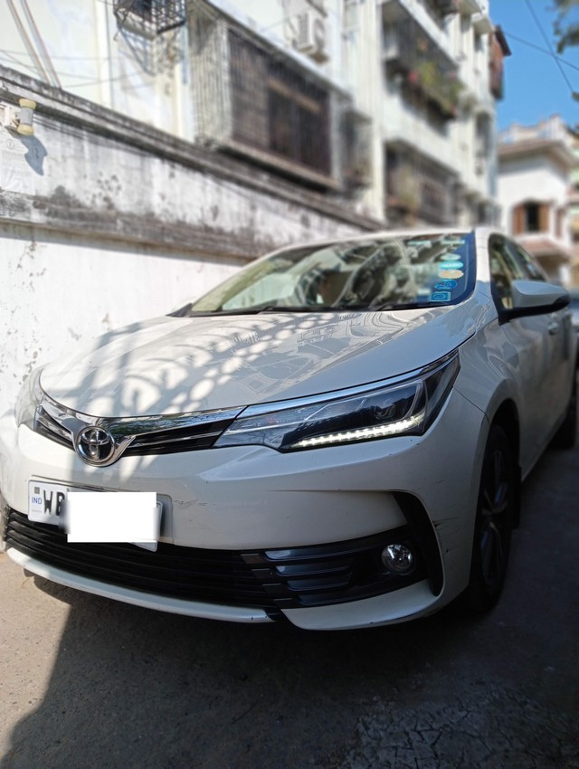 Second-hand 2018 Toyota Corolla Altis 1.8 VL CVT for sale in Kolkata-3
