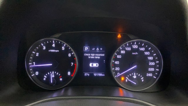 Second-hand 2016 Hyundai Elantra 2.0 SX Option AT for sale in Navi Mumbai-11