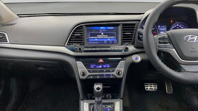 Second-hand 2016 Hyundai Elantra 2.0 SX Option AT for sale in Navi Mumbai-22