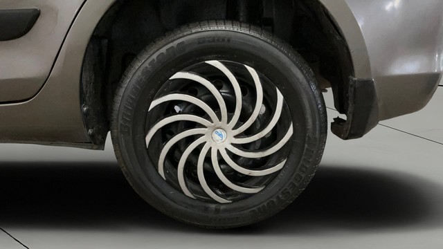 Maruti Suzuki Swift Dzire VXI Second-hand 2016 Maruti Suzuki Swift Dzire VXI for sale in Noida-26