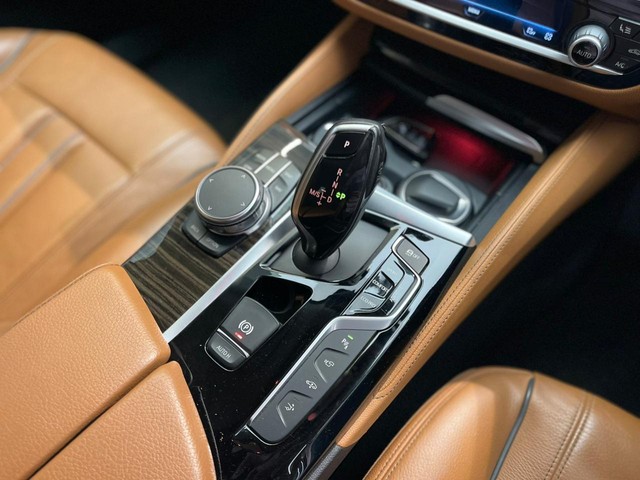 Second-hand 2018 BMW 6 Series GT 630d Luxury Line for sale in Mumbai-14