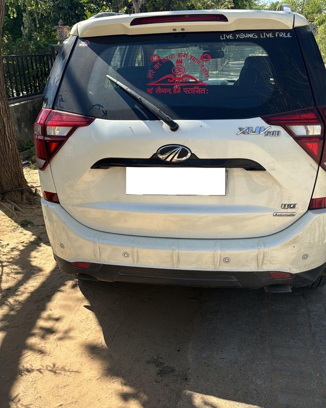 Second-hand 2019 Mahindra XUV500 W9 AT BSIV for sale in New Delhi-1