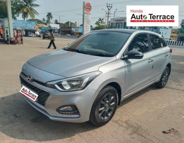 Second-hand 2019 Hyundai i20 Sportz Petrol for sale in Pondicherry-7