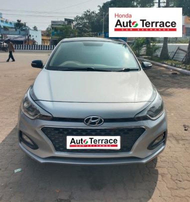 Second-hand 2019 Hyundai i20 Sportz Petrol for sale in Pondicherry-1