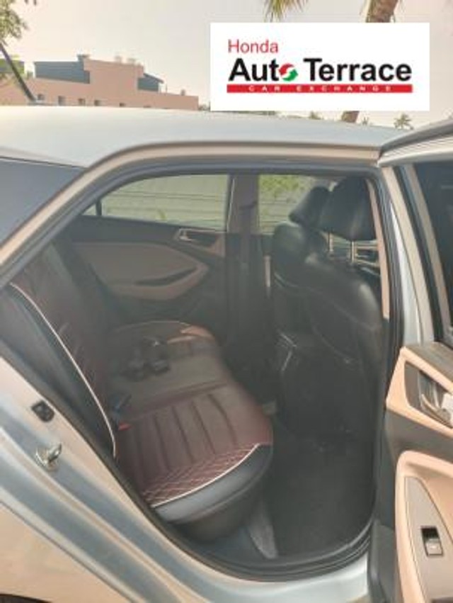 Second-hand 2019 Hyundai i20 Sportz Petrol for sale in Pondicherry-13