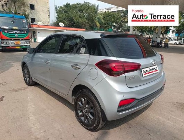 Second-hand 2019 Hyundai i20 Sportz Petrol for sale in Pondicherry-5