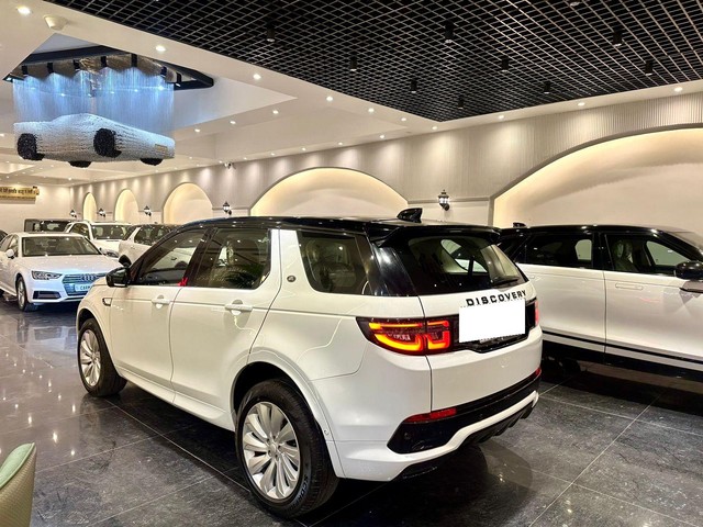 Second-hand 2022 Land Rover Discovery Sport S Diesel for sale in New Delhi-9