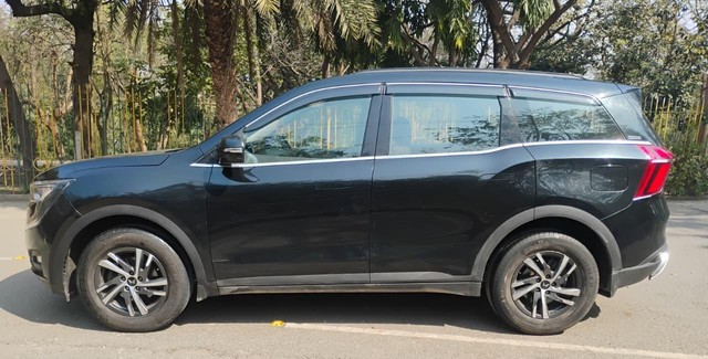 Second-hand 2024 Mahindra XUV700 AX5 7 Str Diesel for sale in Agra-4