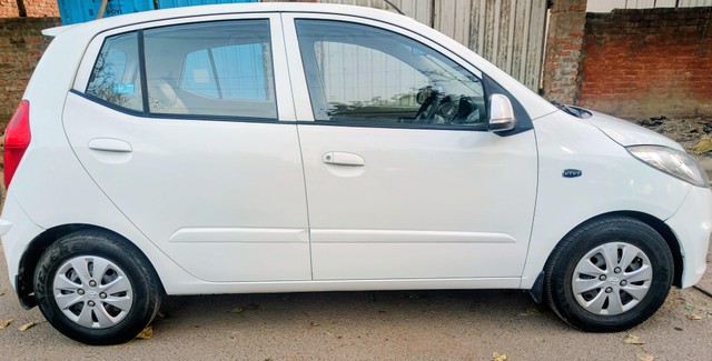 Second-hand 2012 Hyundai i10 Sportz for sale in Allahabad-7