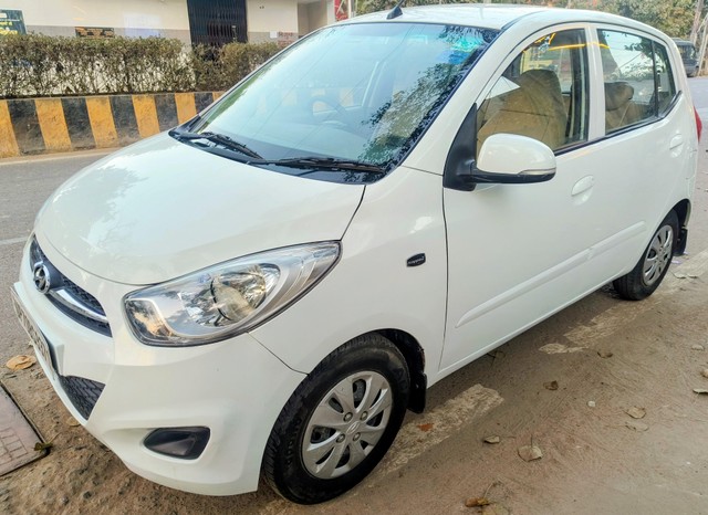 Second-hand 2012 Hyundai i10 Sportz for sale in Allahabad-5
