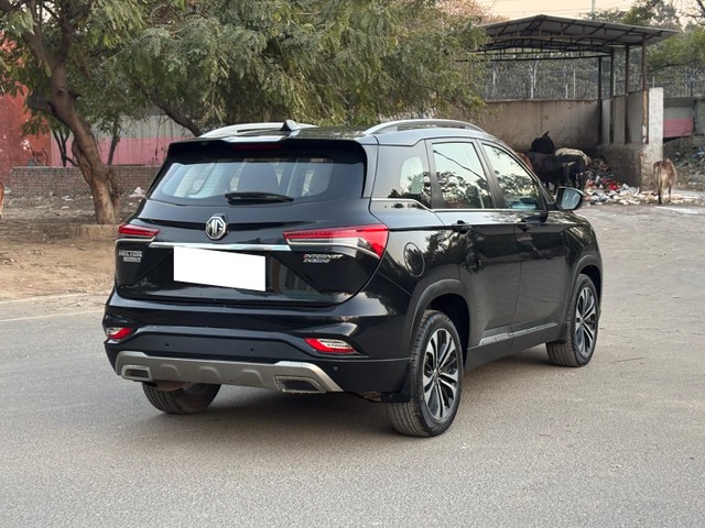 Second-hand 2021 MG Hector Plus Sharp DCT for sale in New Delhi-7