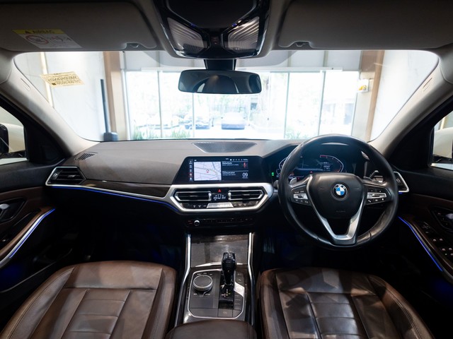 Second-hand 2020 BMW 3 Series 320d Luxury Line for sale in Kolkata-20