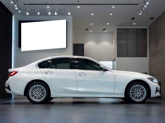 Second-hand 2020 BMW 3 Series 320d Luxury Line for sale in Kolkata-1