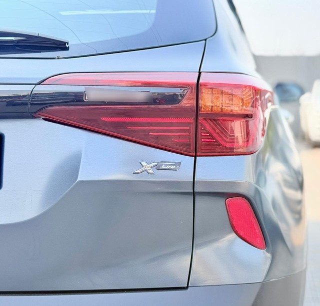 Second-hand 2022 Kia Seltos X-Line Diesel AT for sale in Surat-10