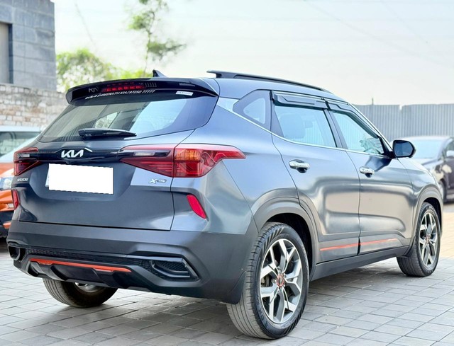 Second-hand 2022 Kia Seltos X-Line Diesel AT for sale in Surat-8