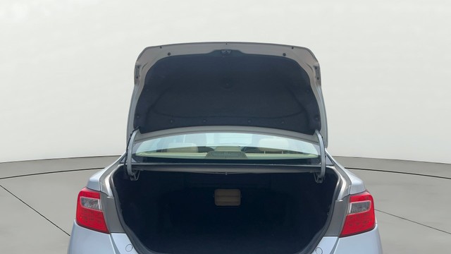 Second-hand 2012 Toyota Camry Hybrid for sale in Coimbatore-20