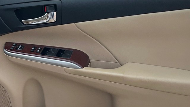 Second-hand 2012 Toyota Camry Hybrid for sale in Coimbatore-17