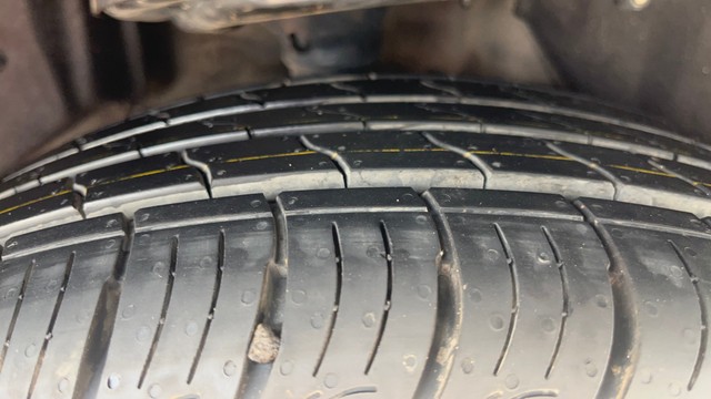 Second-hand 2012 Toyota Camry Hybrid for sale in Coimbatore-30