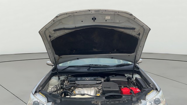 Second-hand 2012 Toyota Camry Hybrid for sale in Coimbatore-9